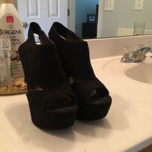 Black Swede Wedges